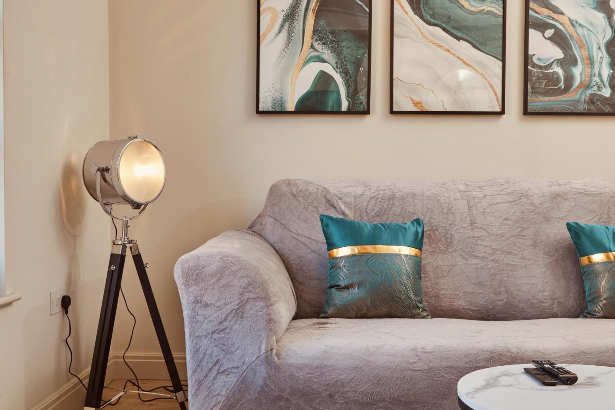 Luxury 2br Duplex Near Lgi, King Bed Leeds (West Yorkshire)